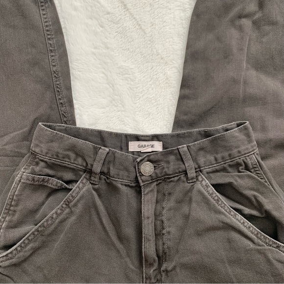 GARAGE | Greyish taupe straight leg cargo jeans - Picture 4 of 5